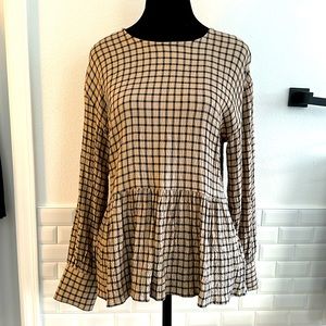 Madewell button back peplum top size S
